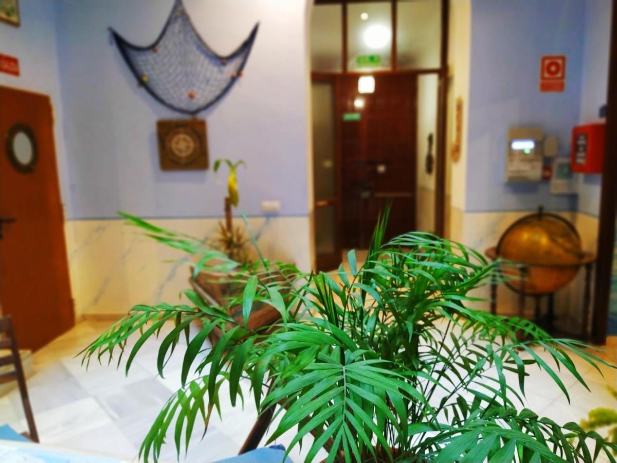 Hostal Casa Nautilus Cádiz Exterior photo